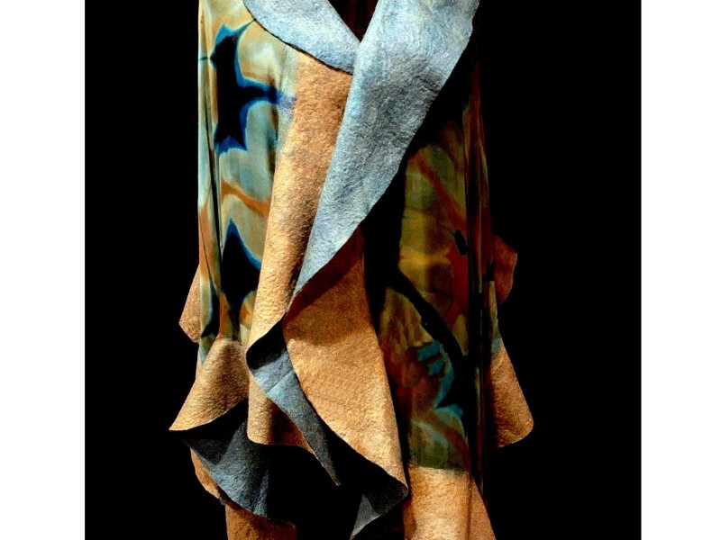 6-Cape-Silk-wool-hand-dyed-_-manipulated-92-x-200-cm_ (1)